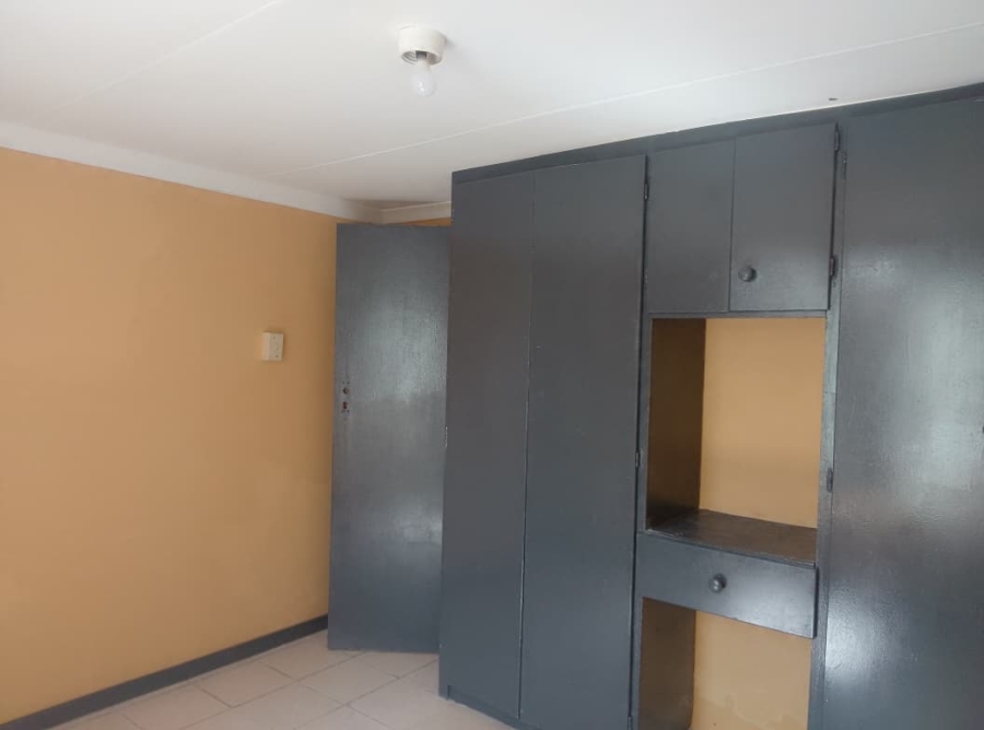 2 Bedroom Property for Sale in Roodepan Northern Cape
